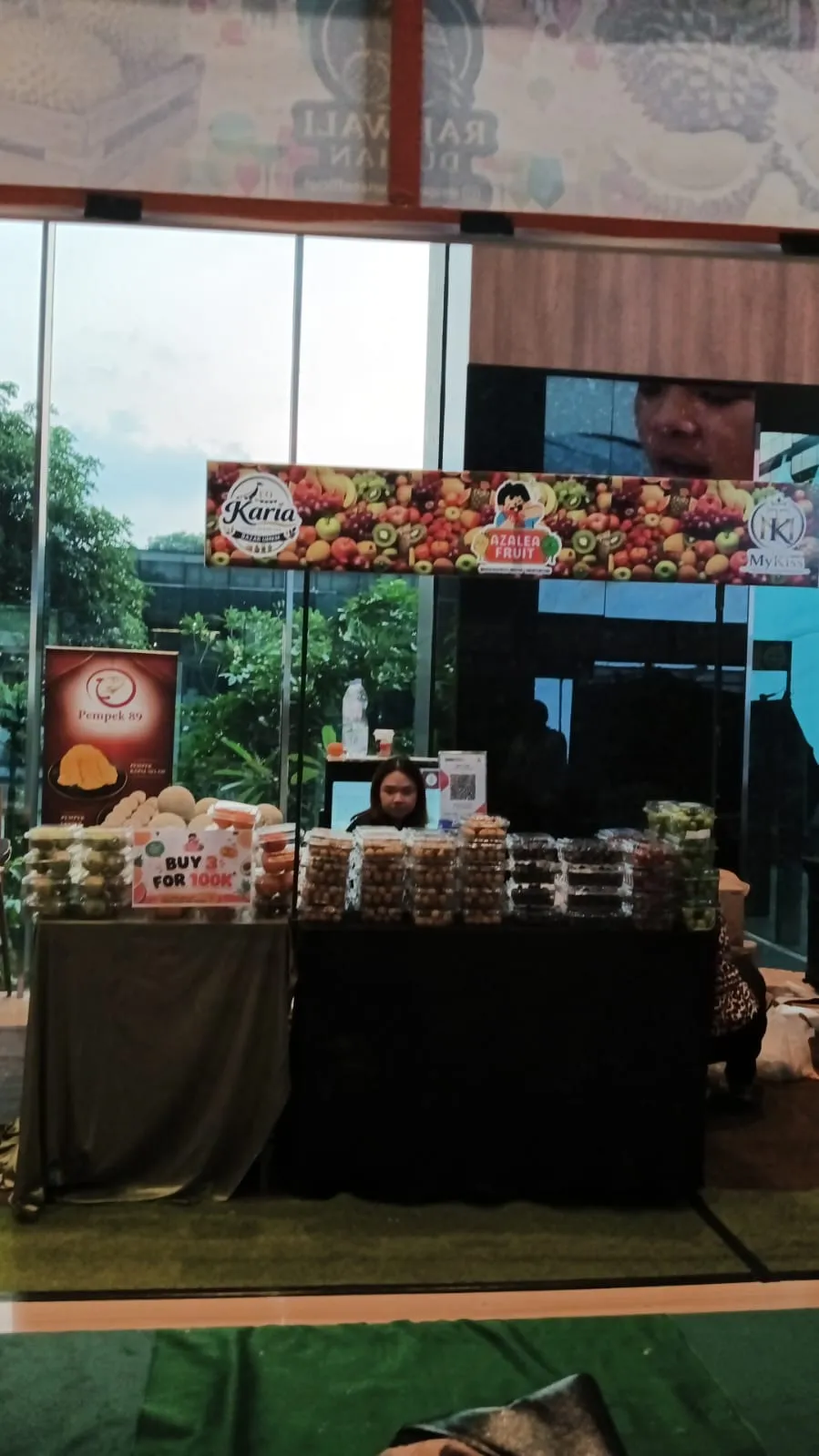 Bazar UMKM di Gedung Menara Merdeka 